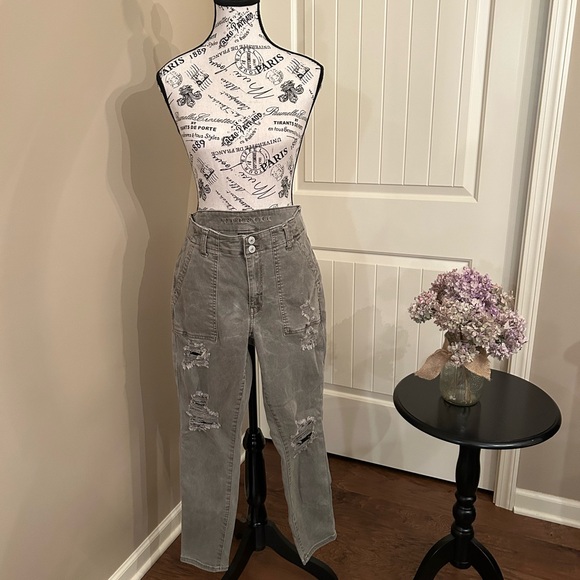 American Eagle Outfitters Pants - American Eagle Outfitters Olive Super Stretch distressed Jeans